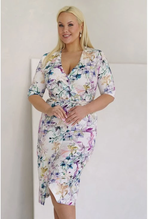 Sukienka w kwiaty plus size monasou