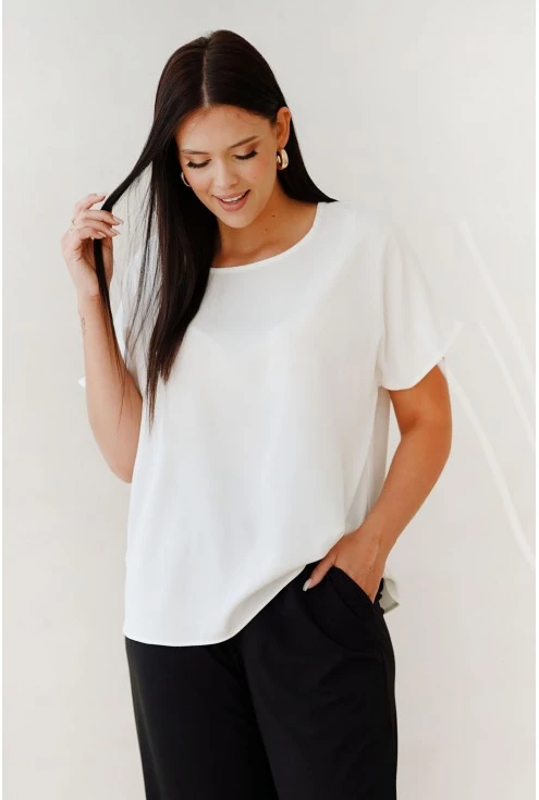 Biała gładka bluzka Delle uniwersalna plus size.